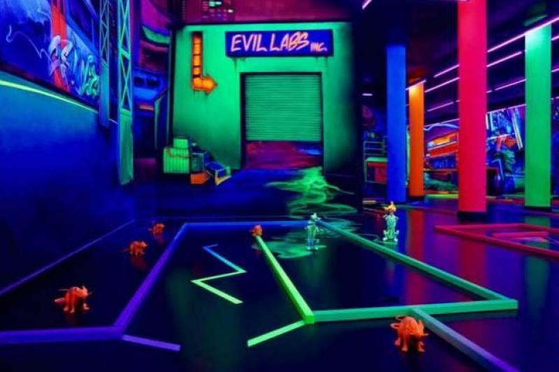 Das erste 3D Schwarzlicht Minigolf im Rhein-Main-Gebiet